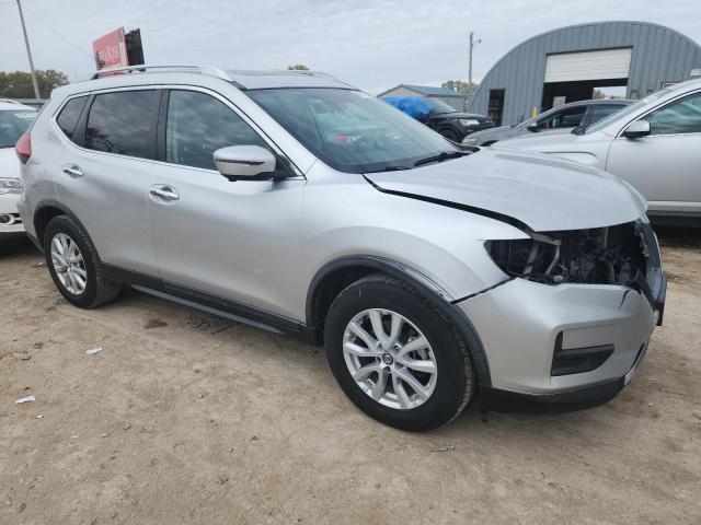 JN8AT2MT5JW454064 - 2018 NISSAN ROGUE S ვერცხლისფერი ფოტო 4