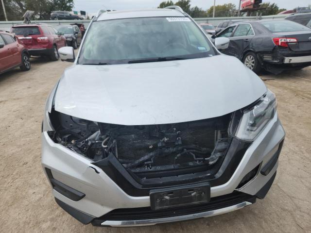 JN8AT2MT5JW454064 - 2018 NISSAN ROGUE S ვერცხლისფერი ფოტო 5