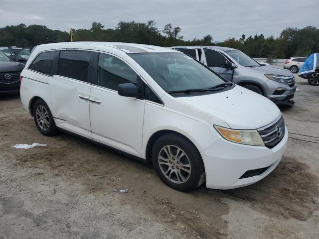 5FNRL5H41DB041621 - 2013 HONDA ODYSSEY EX WHITE photo 4