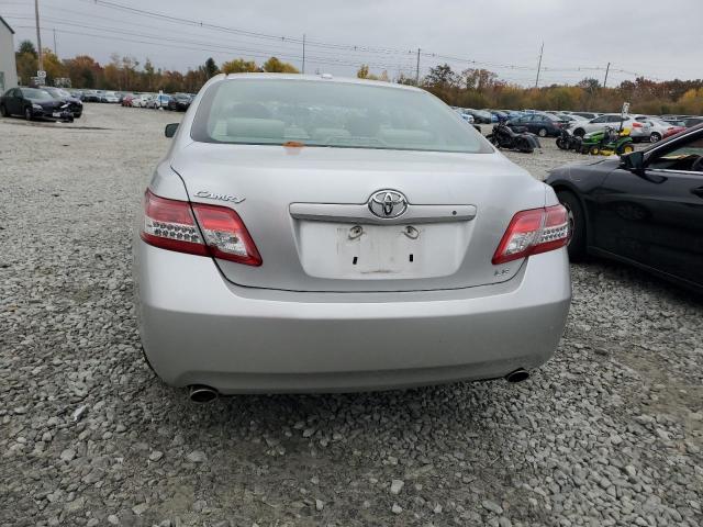 4T1BK3EK5BU613026 - 2011 TOYOTA CAMRY SE ვერცხლისფერი ფოტო 6
