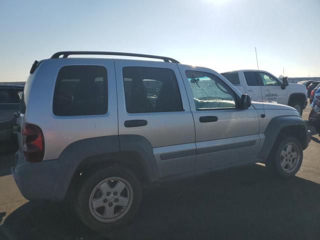 1J4GL48K66W121084 - 2006 JEEP LIBERTY SPORT SILVER photo 3