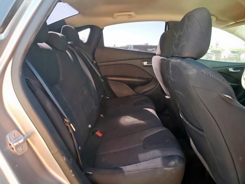 1C3CDFAA5GD584902 - 2016 DODGE DART SE Gümüş foto 10