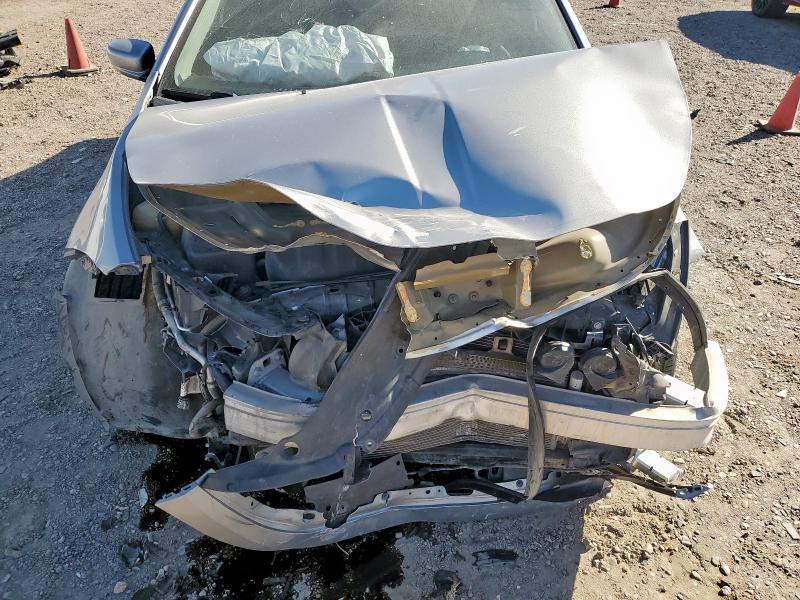 1C3CDFAA5GD584902 - 2016 DODGE DART SE Gümüş foto 11