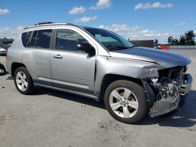 1C4NJCBA2GD615632 - 2016 JEEP COMPASS SPORT Gümüş foto 4