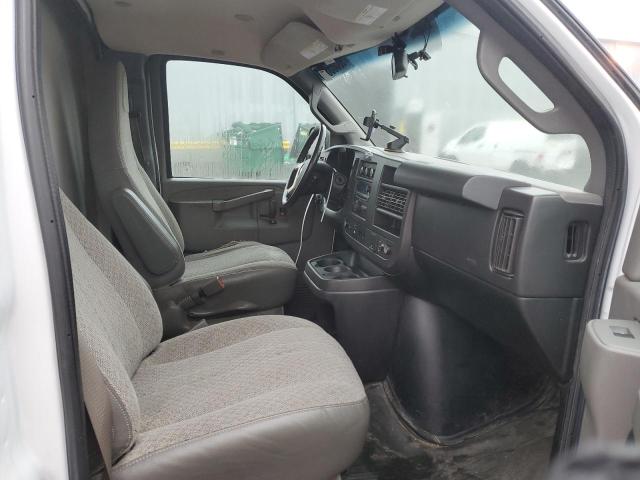 1GB0GRFP0K1168338 - 2019 CHEVROLET EXPRESS G3 WHITE photo 11