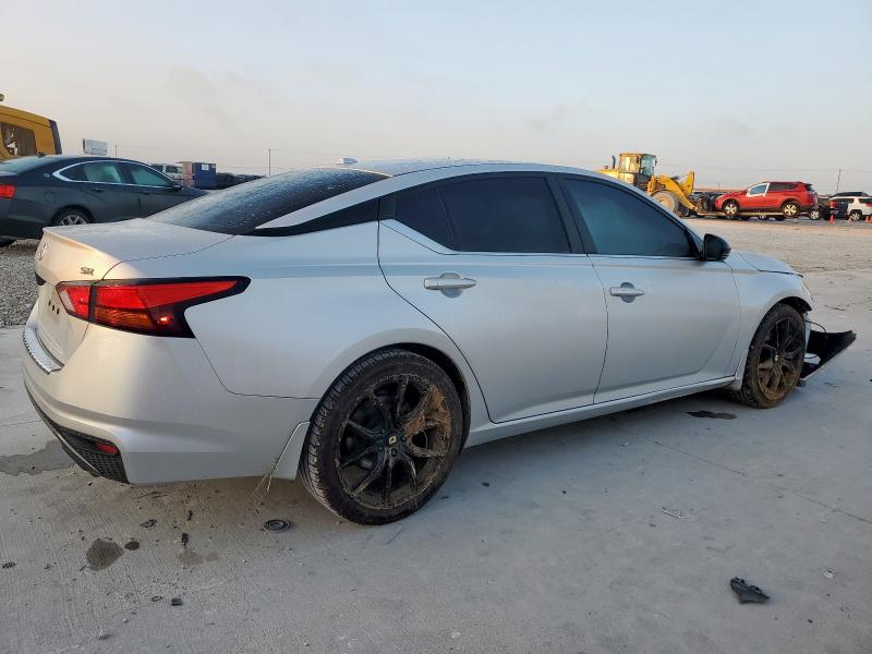 1N4BL4CV7KC210682 - 2019 NISSAN ALTIMA SR Gümüş fotoğraf 3