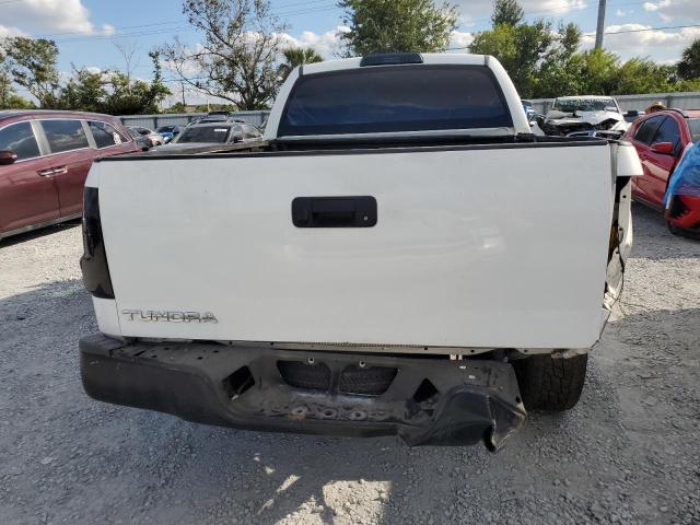 5TFRM5F13BX028202 - 2011 TOYOTA TUNDRA DOUBLE CAB SR5 WHITE photo 6