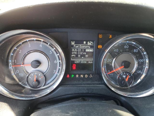 2A4RR5DG1BR687929 - 2011 CHRYSLER TOWN & COU TOURING წითელი ფოტო 9