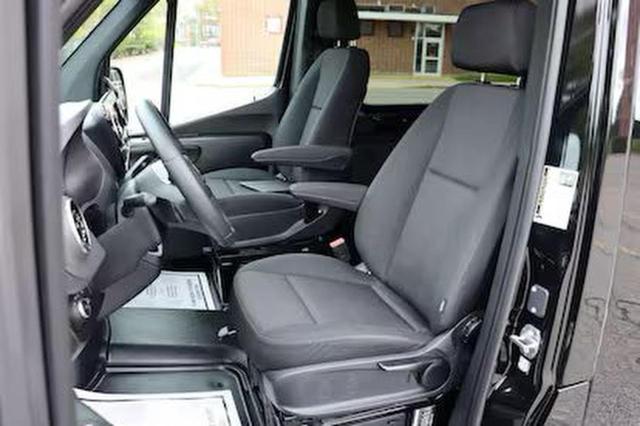 W1Z4KGHY7ST213843 - 2025 MERCEDES-BENZ SPRINTER 2500 BLACK photo 10