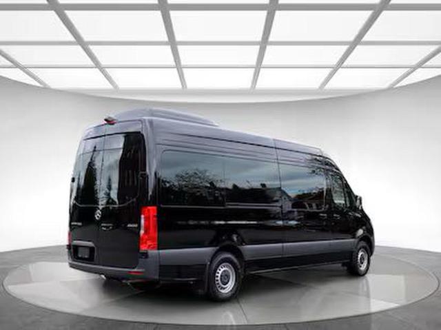 W1Z4KGHY7ST213843 - 2025 MERCEDES-BENZ SPRINTER 2500 BLACK photo 4