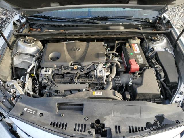 4T1B11HK5JU003371 - 2018 TOYOTA CAMRY L SILVER photo 11