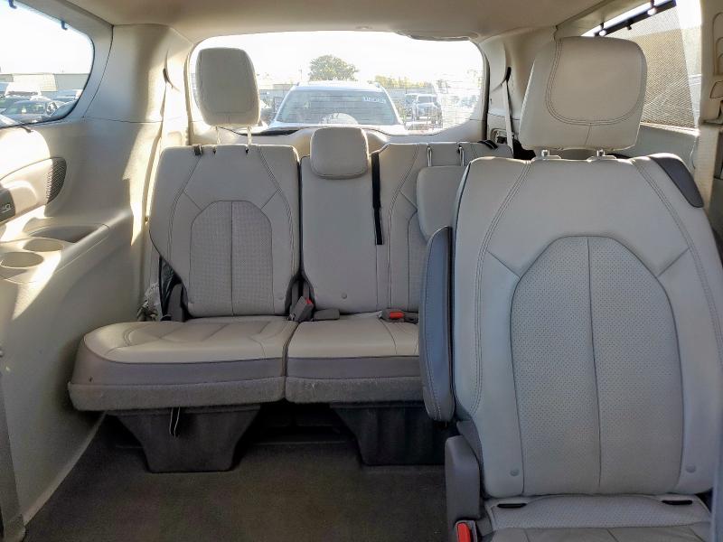 2C4RC1EG5HR587565 - 2017 CHRYSLER PACIFICA TOURING L PLUS BROWN photo 10