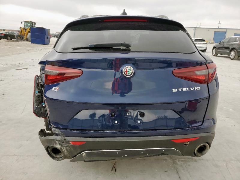 ZASFAKNN1J7B86803 - 2018 ALFA ROMEO STELVIO TI SPORT BLUE photo 6