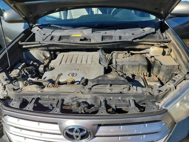 5TDZK3EH7DS096701 - 2013 TOYOTA HIGHLANDER BASE Gris photo 12