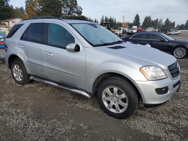4JGBB86E26A074541 - 2006 MERCEDES-BENZ ML 350 ვერცხლისფერი ფოტო 4