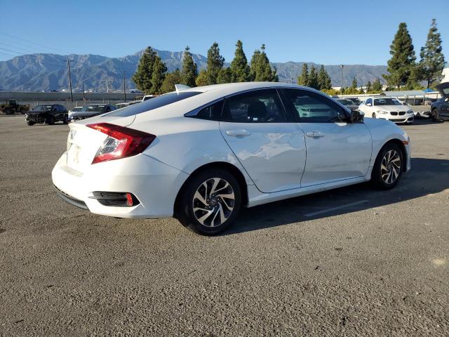 19XFC2F7XJE207750 - 2018 HONDA CIVIC EX WHITE photo 3