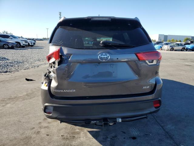 5TDKZRFH3JS527514 - 2018 TOYOTA HIGHLANDER SE Boz foto 6