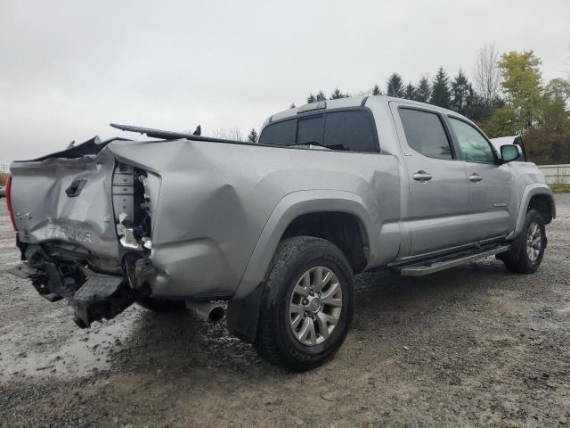 3TMDZ5BN5HM016961 - 2017 TOYOTA TACOMA DOUBLE CAB ვერცხლისფერი ფოტო 3