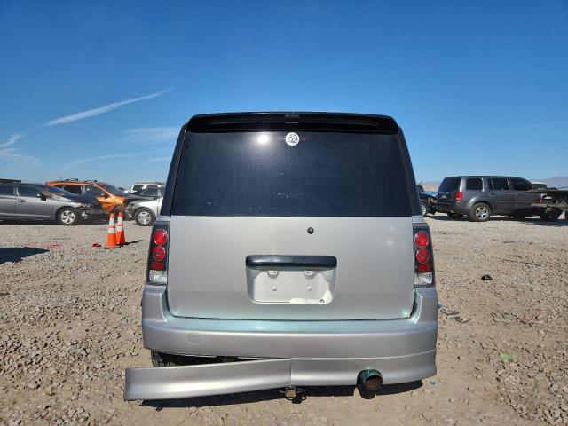 JTLKT324140136813 - 2004 TOYOTA SCION XB SILVER photo 6