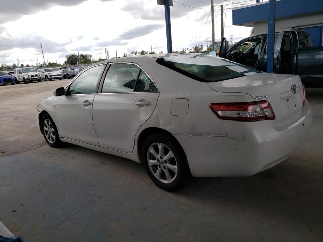 4T1BF3EKXAU553571 - 2010 TOYOTA CAMRY BASE Weiß Foto 2