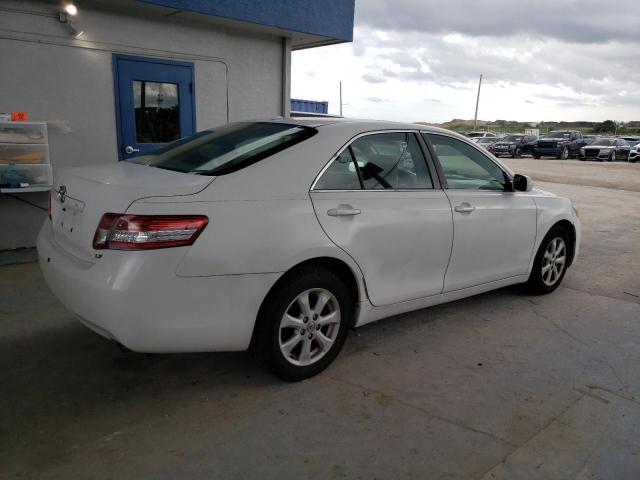 4T1BF3EKXAU553571 - 2010 TOYOTA CAMRY BASE Weiß Foto 3