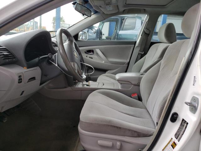 4T1BF3EKXAU553571 - 2010 TOYOTA CAMRY BASE Weiß Foto 7
