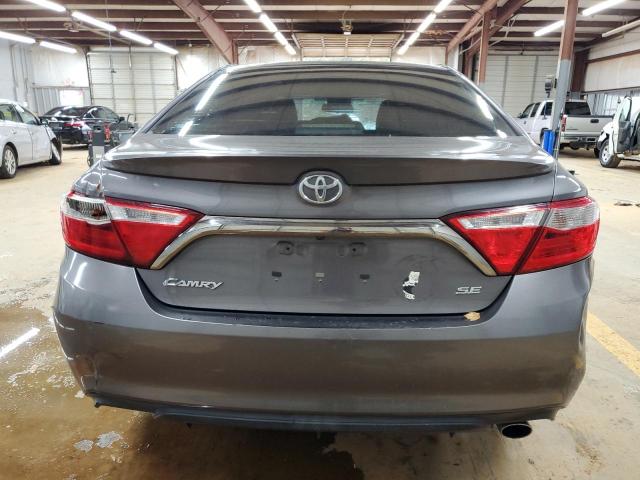4T1BF1FKXFU072410 - 2015 TOYOTA CAMRY LE GRAY photo 6