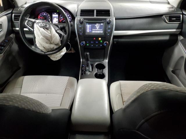 4T1BF1FKXFU072410 - 2015 TOYOTA CAMRY LE GRAY photo 8