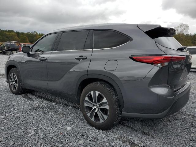 5TDGZRAH6NS122637 - 2022 TOYOTA HIGHLANDER XLE Graphite photo 2