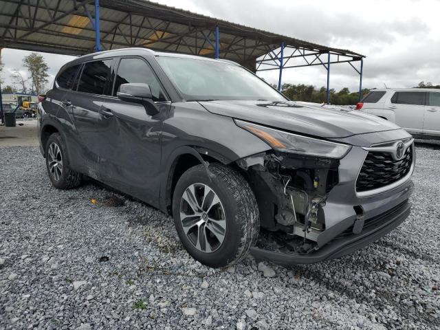 5TDGZRAH6NS122637 - 2022 TOYOTA HIGHLANDER XLE Graphite photo 4
