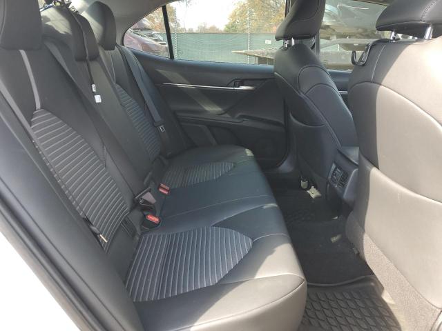 4T1B11HK6JU571225 - 2018 TOYOTA CAMRY L 白色 照片 10