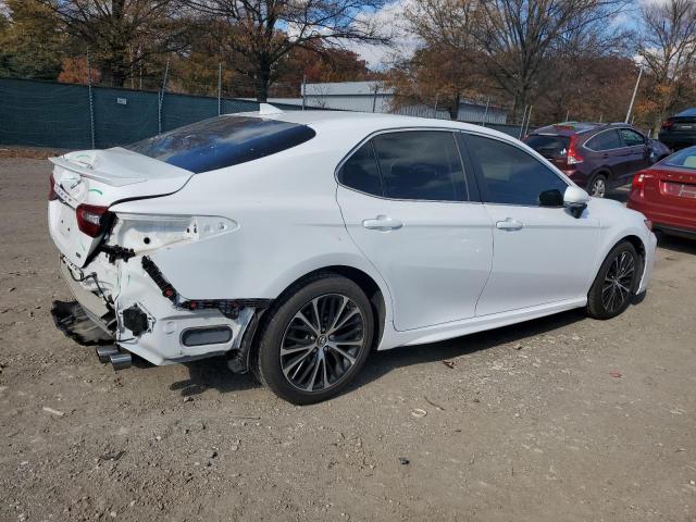 4T1B11HK6JU571225 - 2018 TOYOTA CAMRY L 白色 照片 3