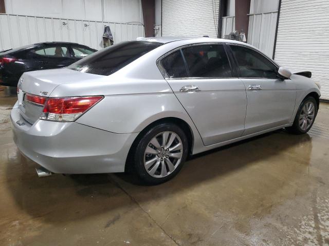 1HGCP3F83CA020136 - 2012 HONDA ACCORD EXL SILVER photo 3