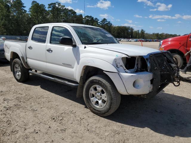 3TMLU4EN0AM050831 - 2010 TOYOTA TACOMA DOUBLE CAB WHITE photo 4