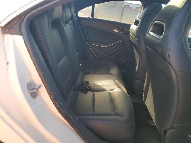 WDDSJ4EB4JN592357 - 2018 MERCEDES-BENZ CLA 250 白色 照片 10