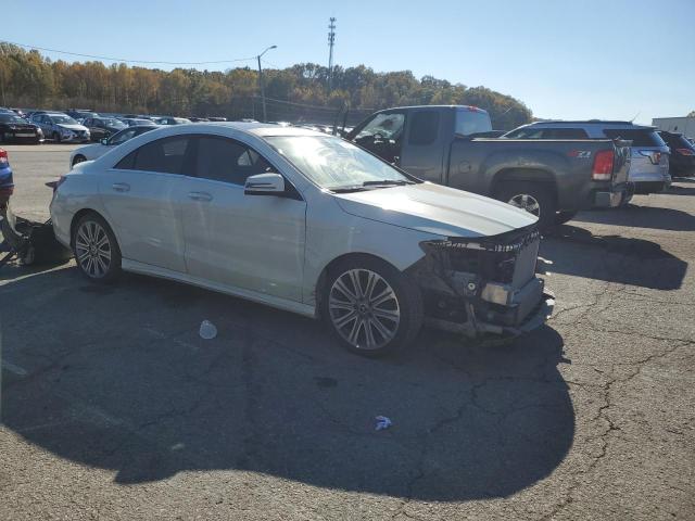 WDDSJ4EB4JN592357 - 2018 MERCEDES-BENZ CLA 250 白色 照片 4