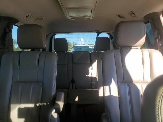 2C4RC1BG7GR164764 - 2016 CHRYSLER TOWN & COU TOURING WHITE photo 10