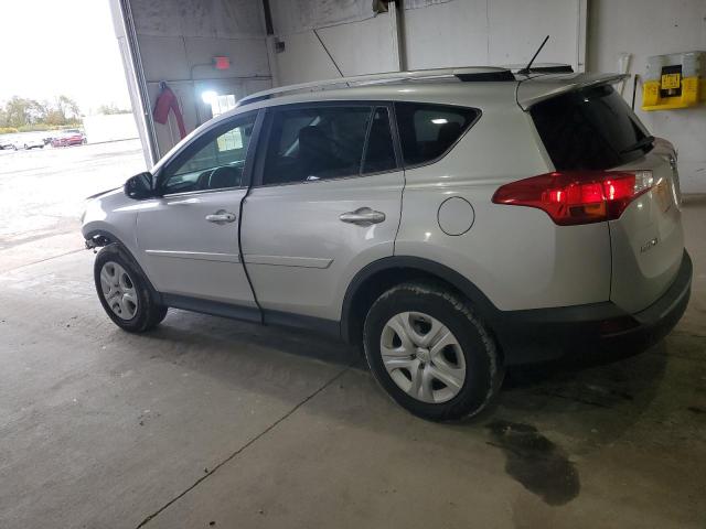 JTMBFREVXFD112001 - 2015 TOYOTA RAV4 LE SILVER photo 2