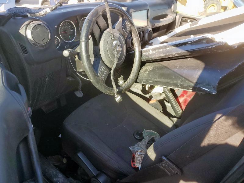 1C4BJWDG5JL896067 - 2018 JEEP WRANGLER U SPORT BLACK photo 8