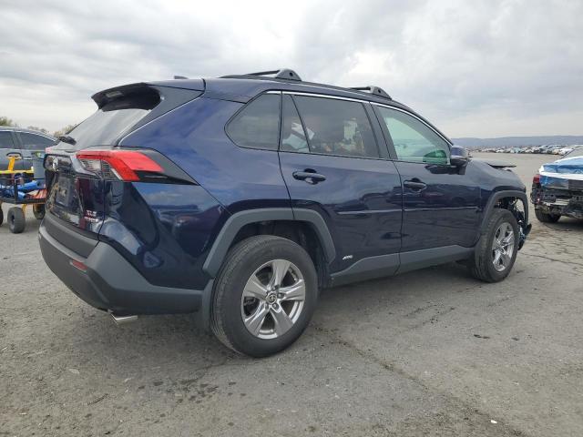 2T3RWRFV3RW209612 - 2024 TOYOTA RAV4 XLE 蓝色 照片 3