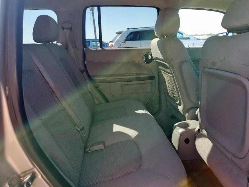 3GNDA13D68S532853 - 2008 CHEVROLET HHR LS SILVER photo 10