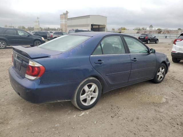 4T1BE32K95U010533 - 2005 TOYOTA CAMRY LE BLUE photo 3