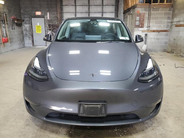 7SAYGDEF0NF309935 - 2022 TESLA MODEL Y ნაცრისფერი ფოტო 5