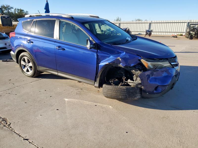 2T3RFREV6FW371800 - 2015 TOYOTA RAV4 XLE BLUE photo 4