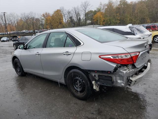 4T1BF1FK2HU676214 - 2017 TOYOTA CAMRY LE SILVER photo 2
