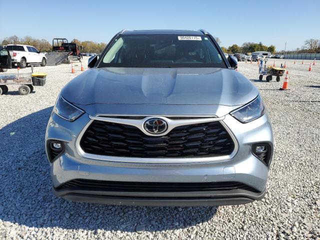 5TDGZRBH9NS203047 - 2022 TOYOTA HIGHLANDER XLE Blau Foto 5