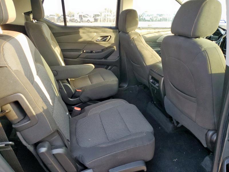 1GNERGKW1JJ168979 - 2018 CHEVROLET TRAVERSE LT 灰色 照片 11