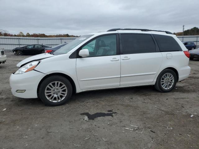 2009 TOYOTA SIENNA XLE, 