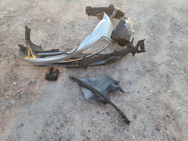 2T3ZFREV6FW201856 - 2015 TOYOTA RAV4 LE SILVER photo 13