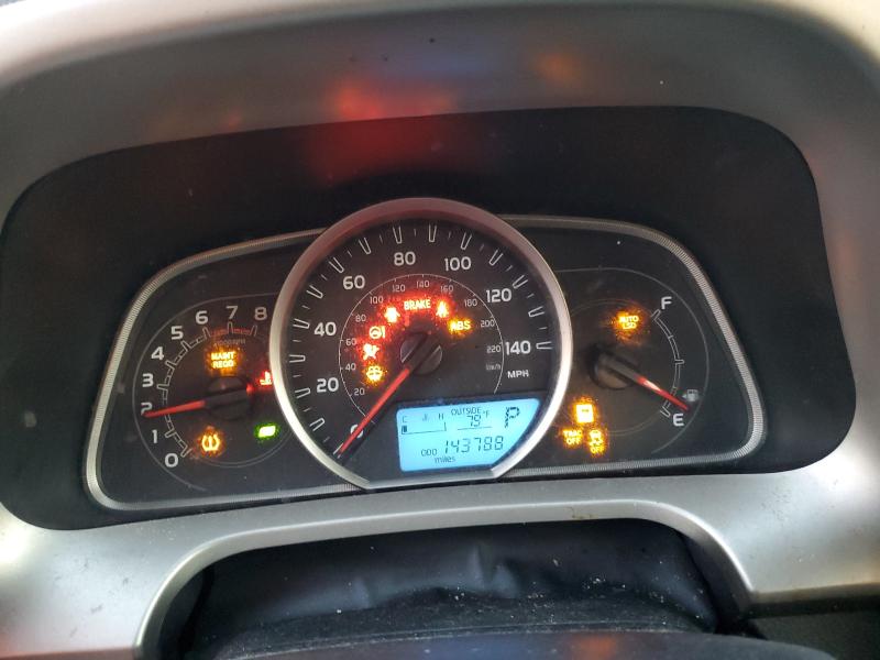 2T3ZFREV6FW201856 - 2015 TOYOTA RAV4 LE SILVER photo 9